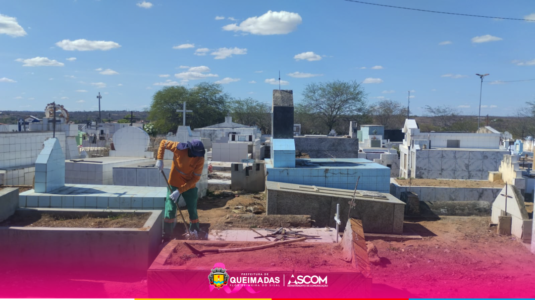 Dia de Finados se aproxima e prefeitura realiza limpeza e manutenção de cemitérios.